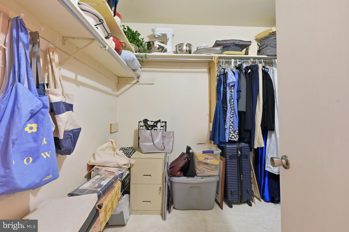 Interior, Walk-in Closets