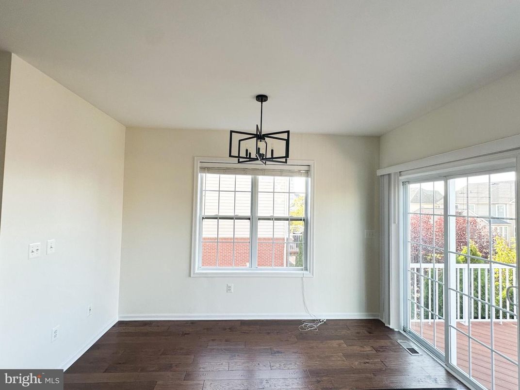Empty room, Interior, Pendant Lights, Wood Texture Flooring