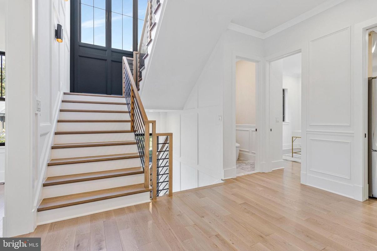 Interior, Pendant Lights, Wood Texture Flooring