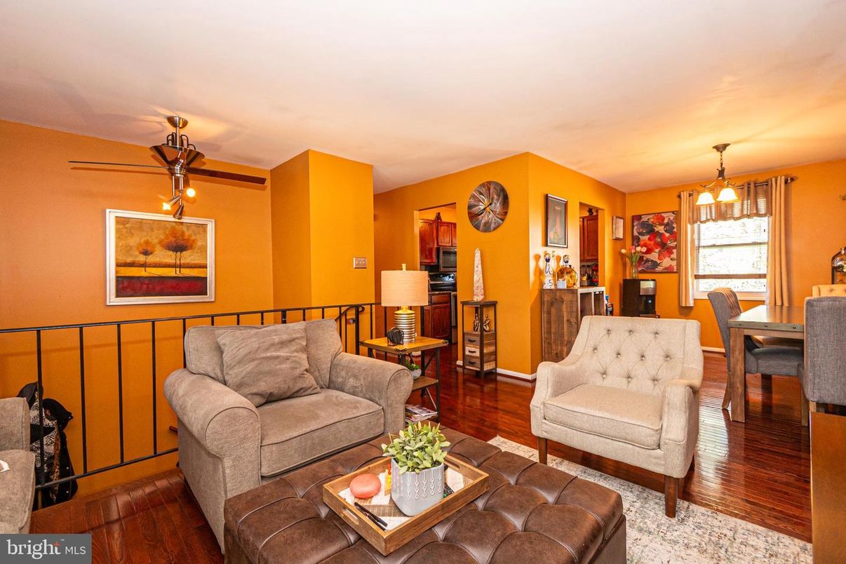 Dining room, Interior, Living room, Pendant Lights, Wood Texture Flooring