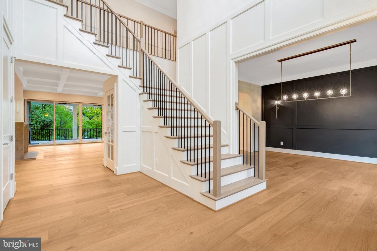 Interior, Pendant Lights, Wood Texture Flooring