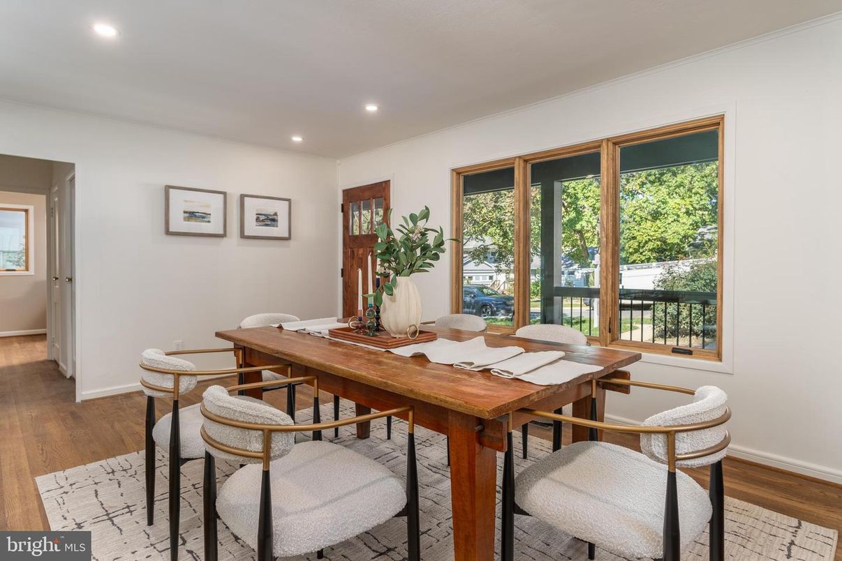 Dining room, Interior, Recessed Lighting, Wood Texture Flooring