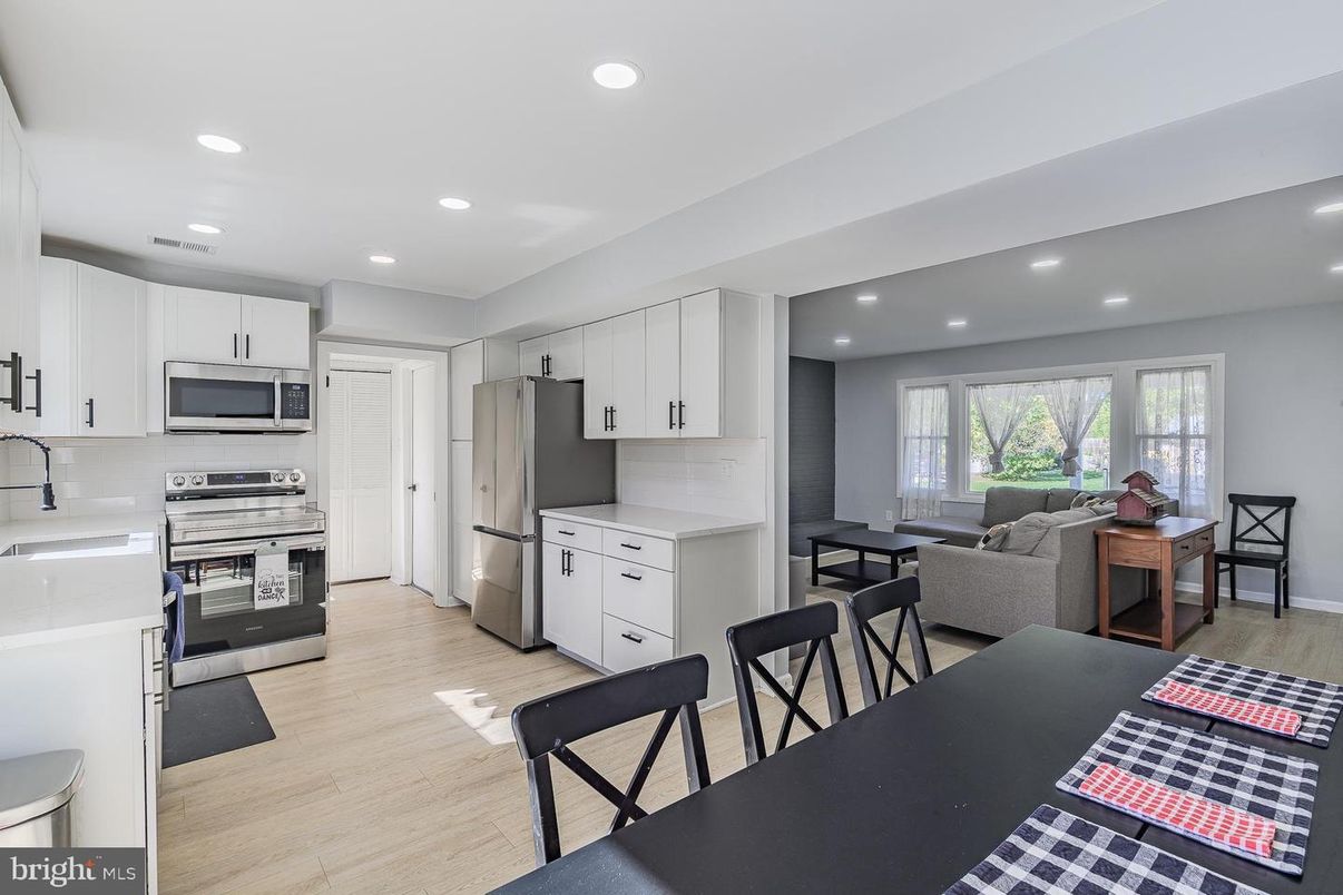 Interior, Kitchen, Living room, Recessed Lighting, Stainless Steel Appliances, Wood Texture Flooring