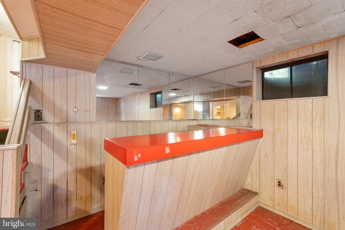 Interior, Recessed Lighting, Wooden Walls