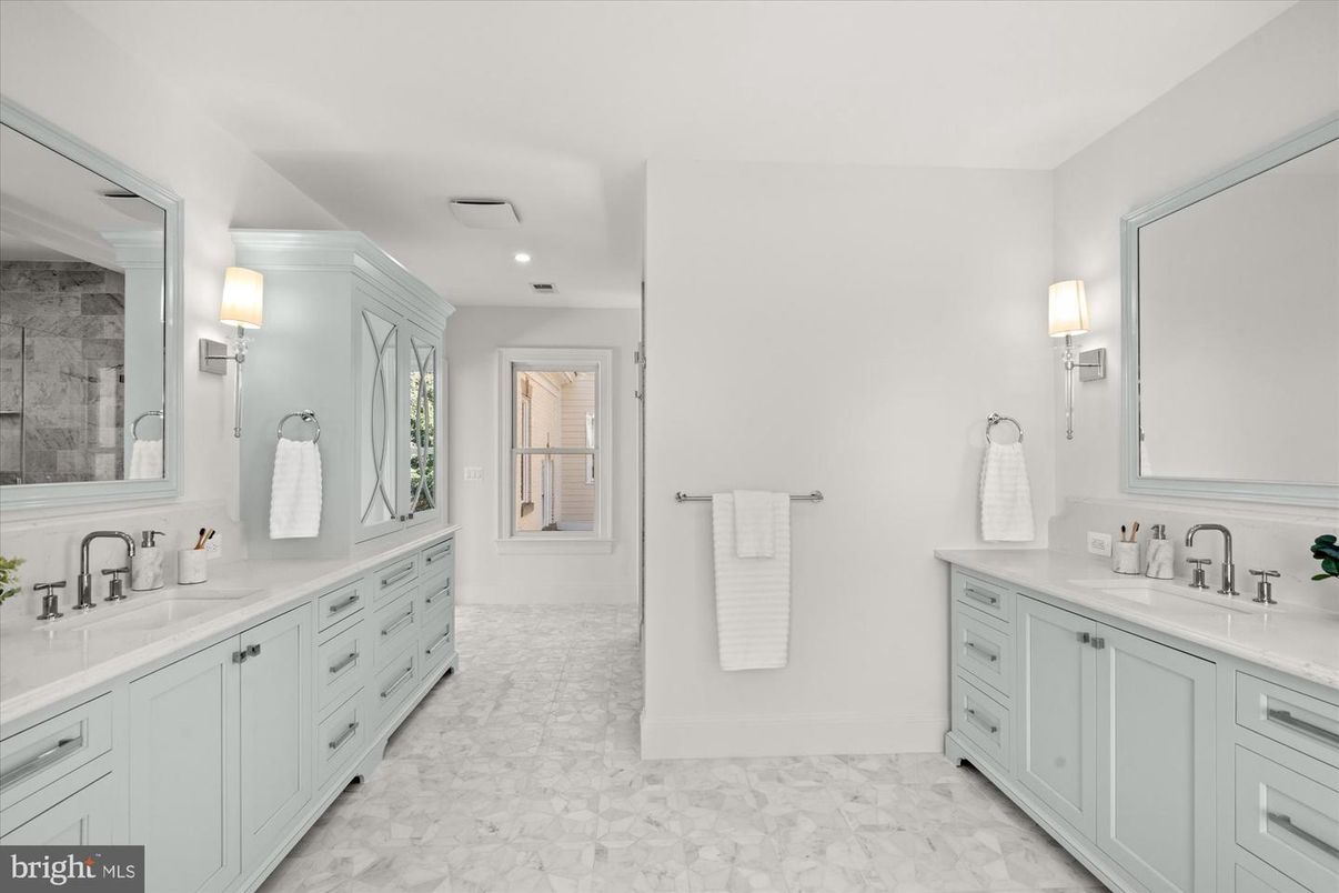 Bathroom, Dual Sink Vanities, Interior, Marble, Recessed Lighting