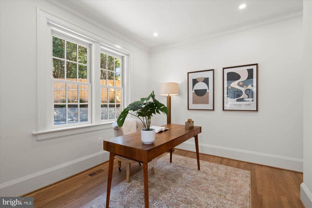 Home Office, Interior, Recessed Lighting, Wood Texture Flooring