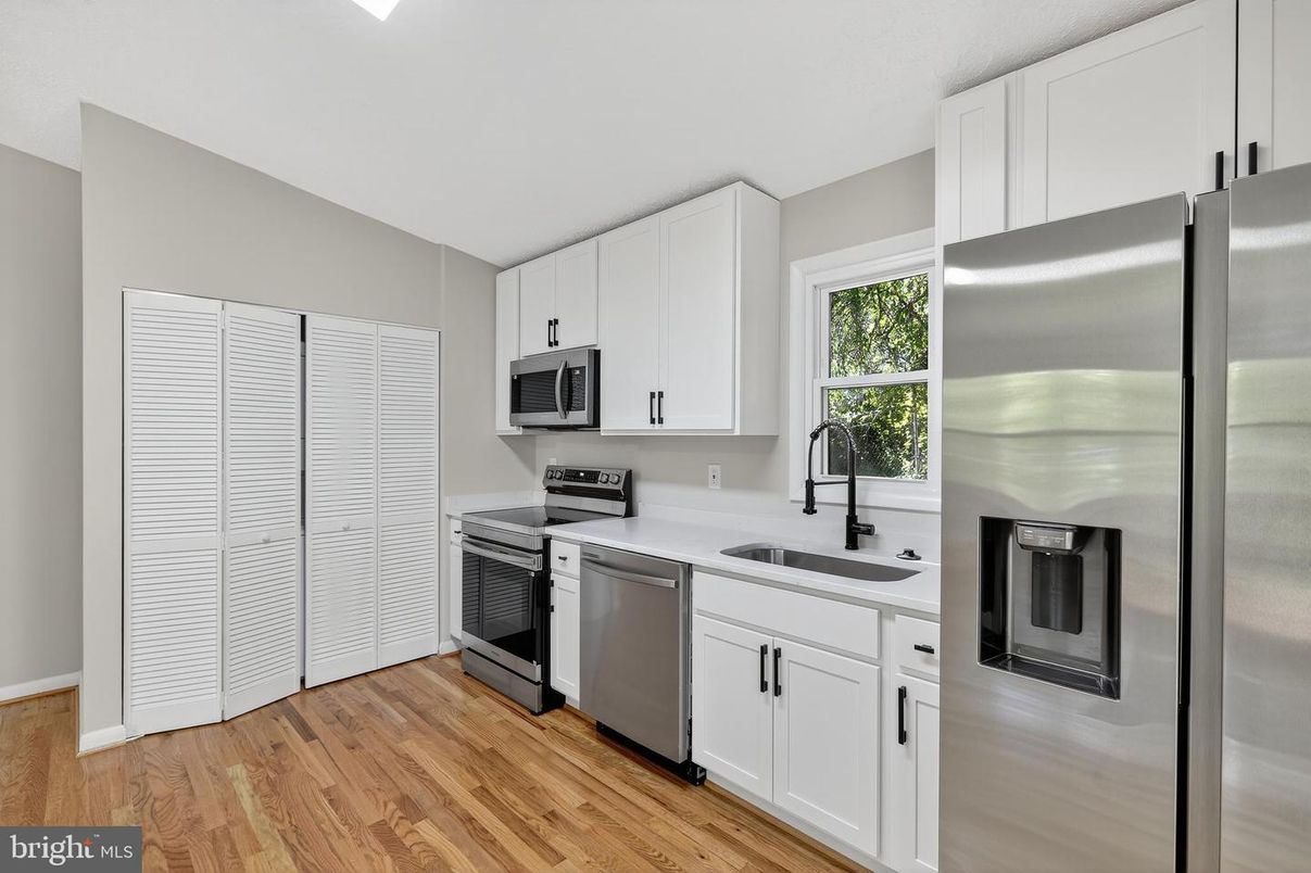 Interior, Kitchen, Stainless Steel Appliances, Wood Texture Flooring