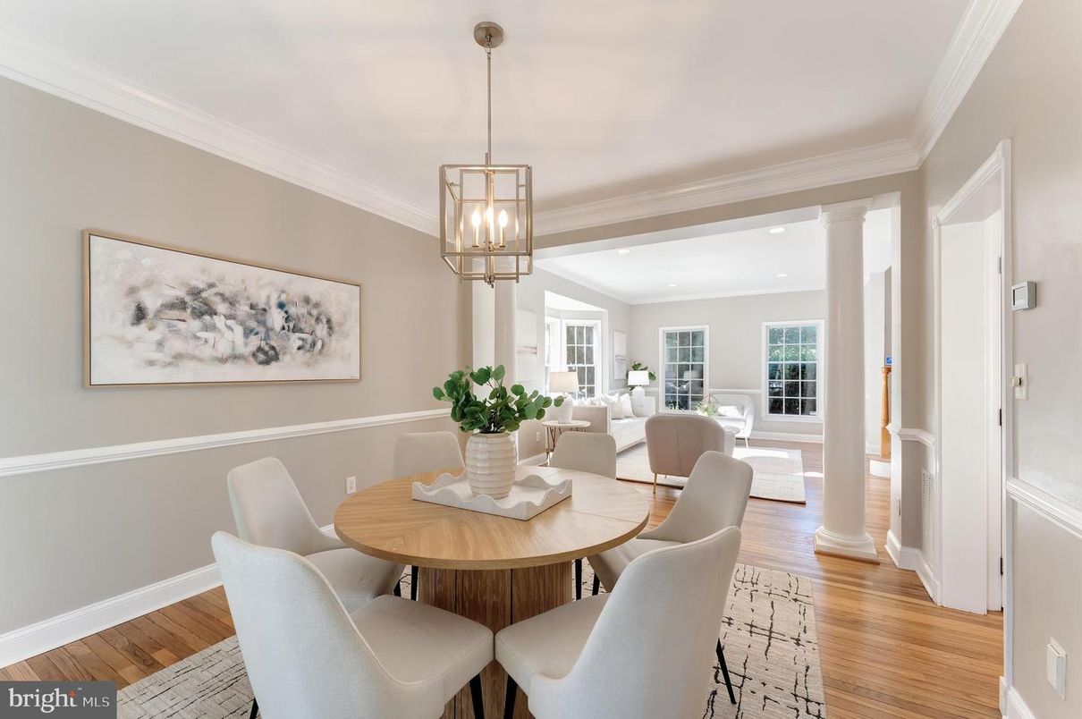 Dining room, Interior, Living room, Pendant Lights, Recessed Lighting, Wood Texture Flooring