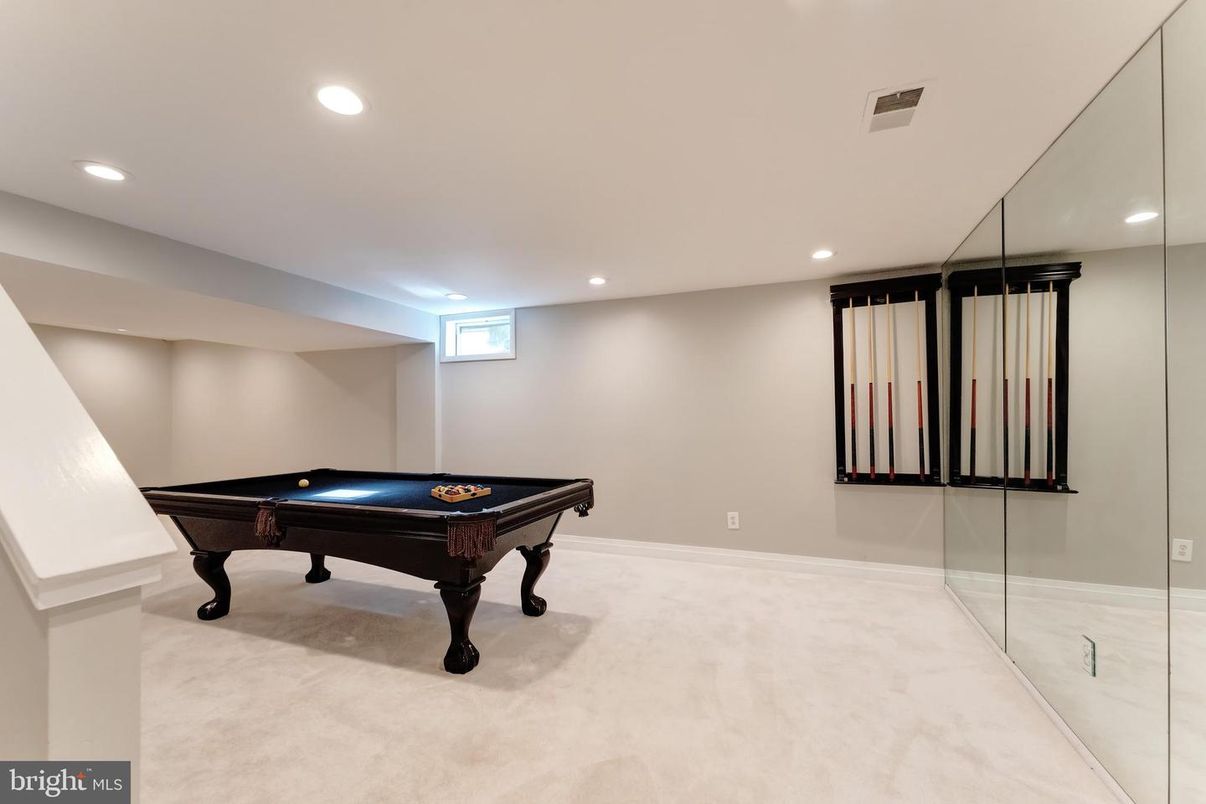 Billiard Table, Game Room, Interior, Recessed Lighting