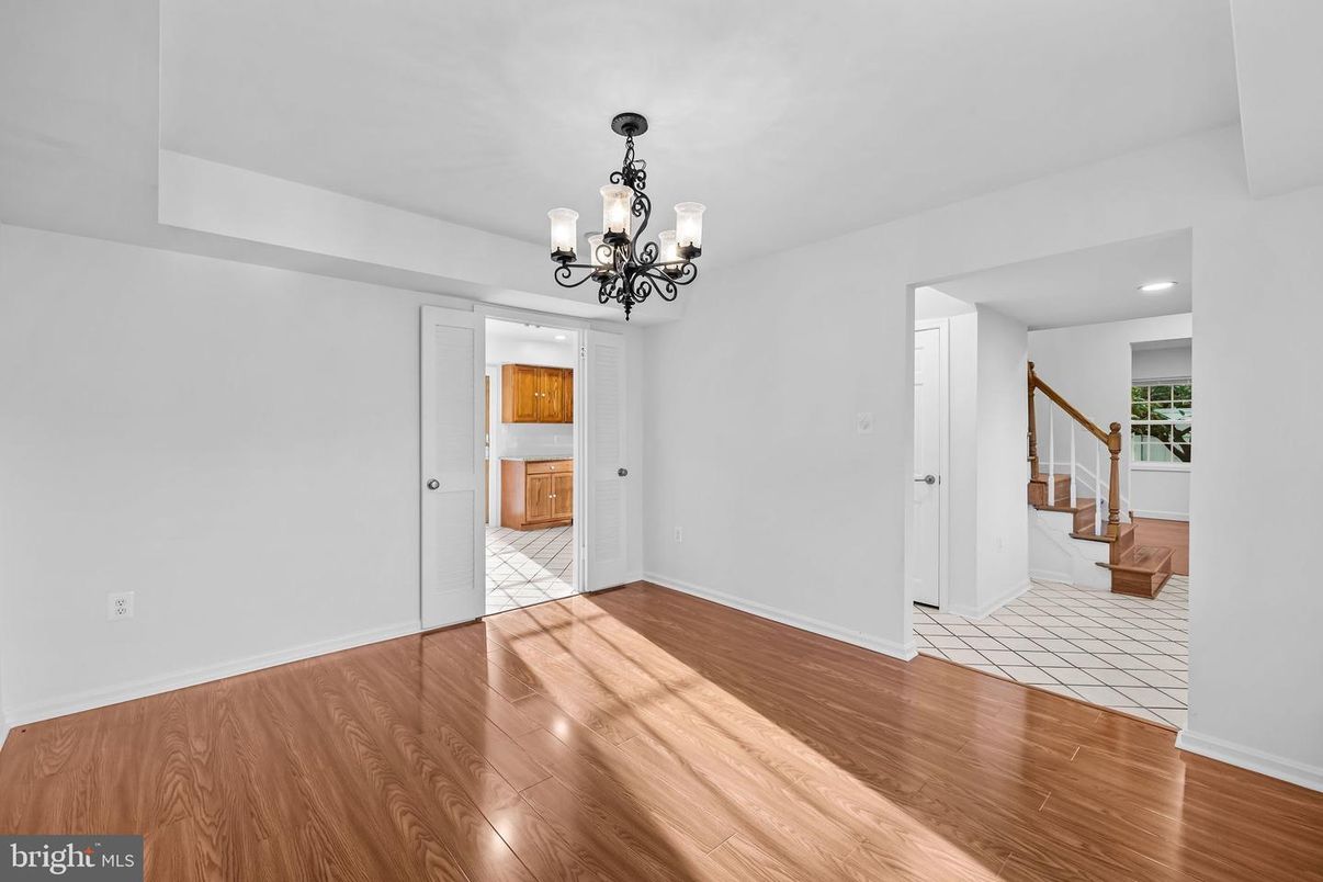 Chandelier, Empty room, Interior, Recessed Lighting, Wood Texture Flooring