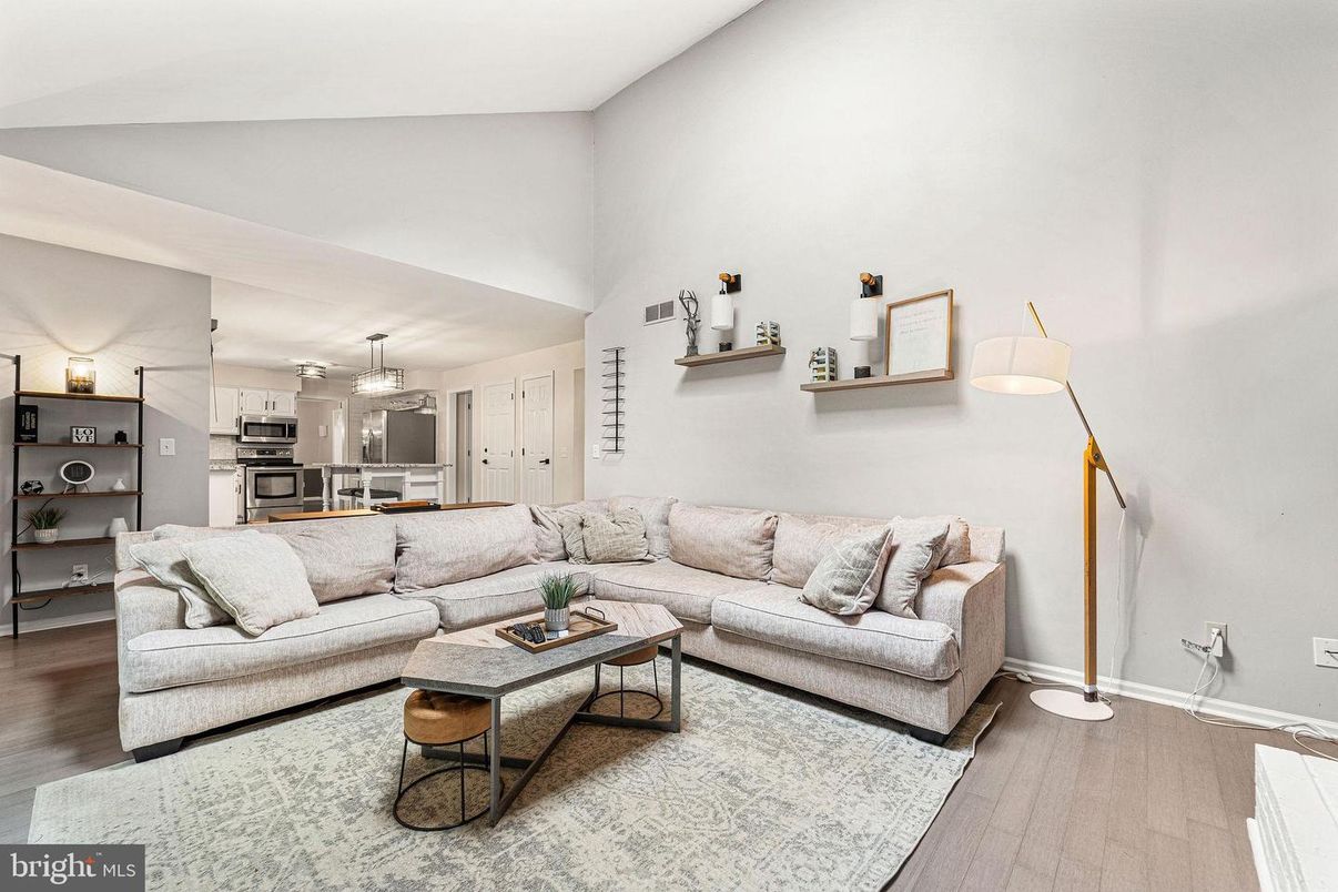 Interior, Kitchen, Living room, Pendant Lights, Stainless Steel Appliances, Wood Texture Flooring