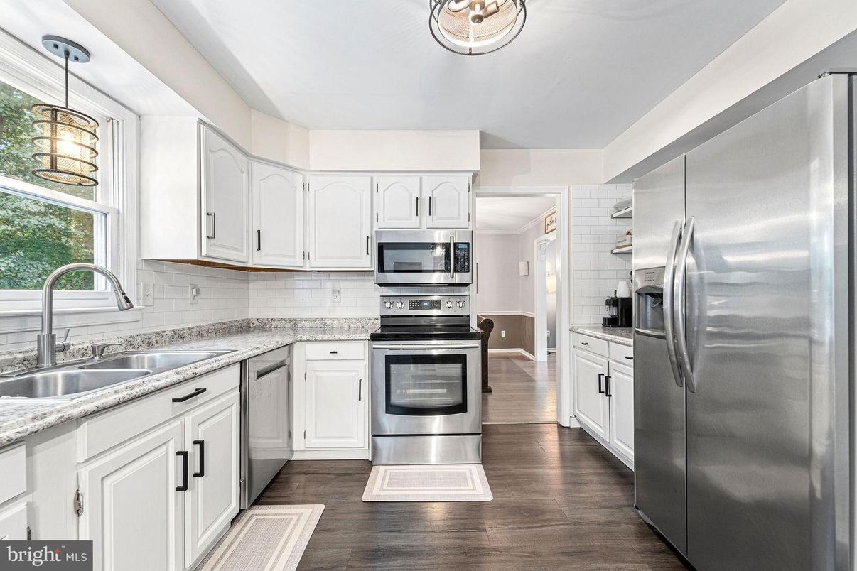 Interior, Kitchen, Pendant Lights, Stainless Steel Appliances, Wood Texture Flooring