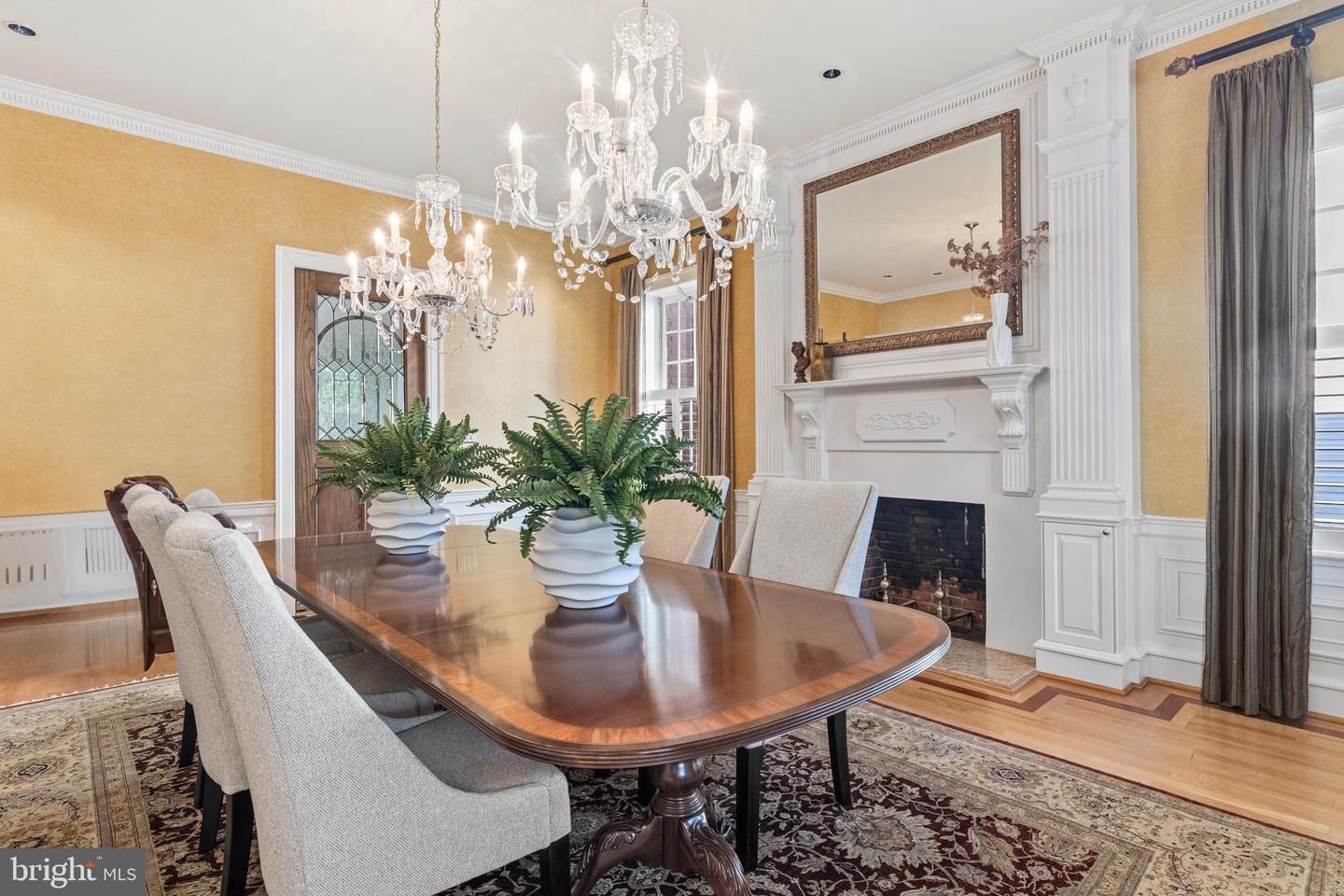 Chandelier, Dining room, Fireplace, Interior, Recessed Lighting, Wood Texture Flooring