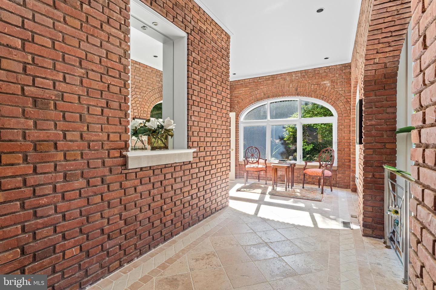 Empty room, Interior, Recessed Lighting, Stone Walls