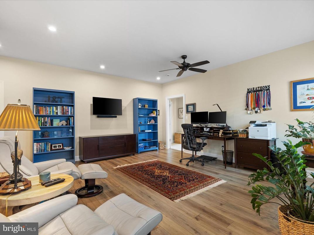 Home Office, Interior, Recessed Lighting, Wood Texture Flooring