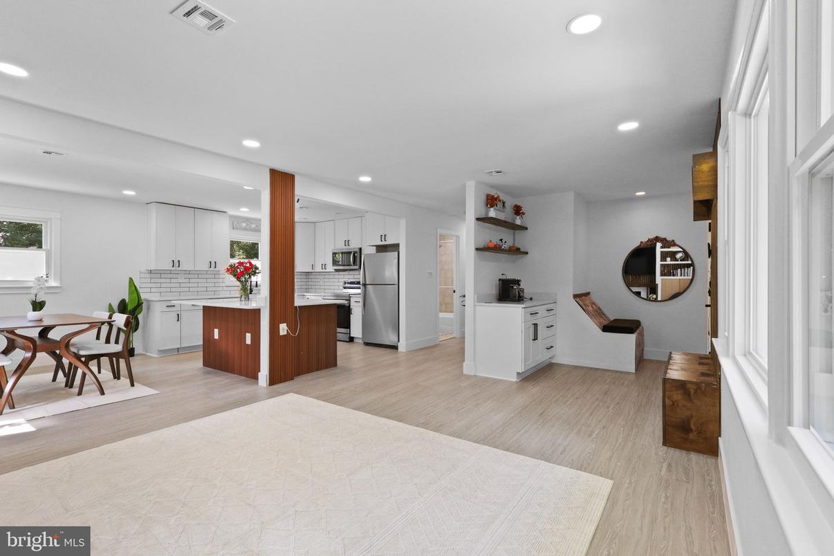 Dining room, Interior, Kitchen, Recessed Lighting, Stainless Steel Appliances, Wood Texture Flooring