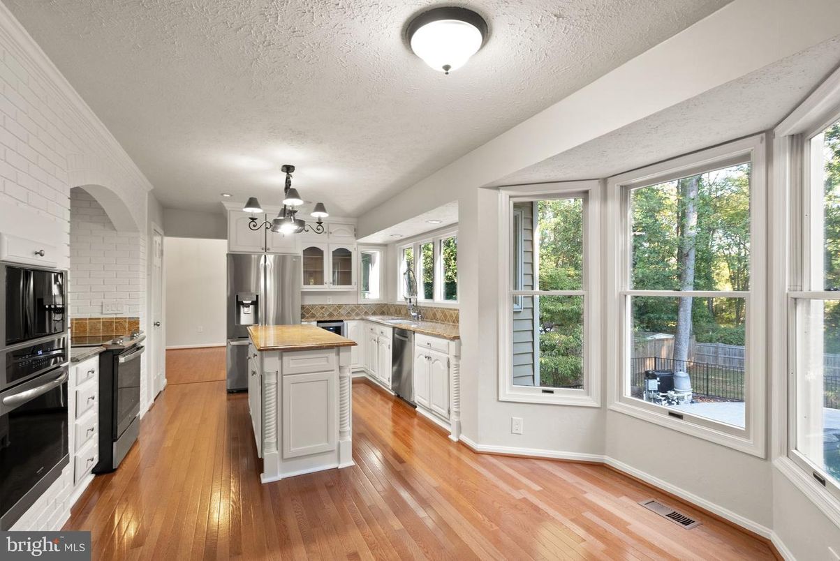 Chandelier, Interior, Kitchen, Stainless Steel Appliances, Wood Texture Flooring