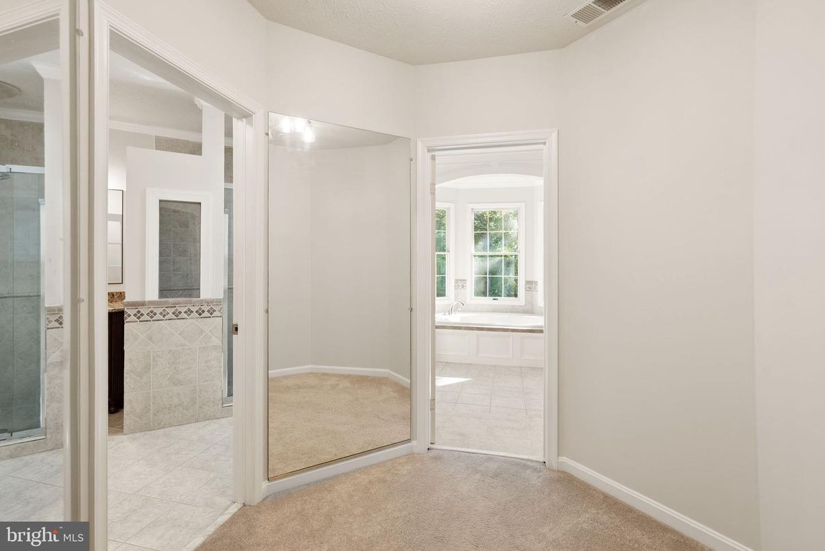 Bathroom, Empty room, Interior