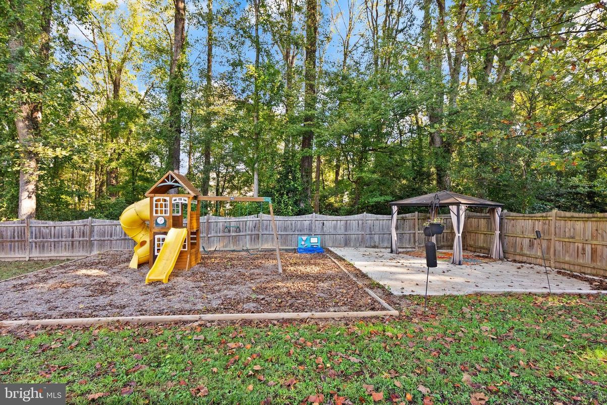 Backyard, Exterior, Playground