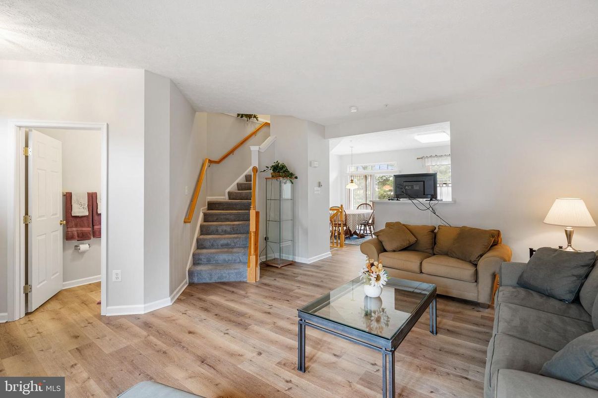 Interior, Living room, Pendant Lights, Wood Texture Flooring