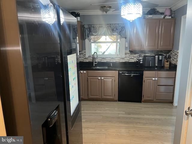 Chandelier, Interior, Kitchen, Wood Texture Flooring