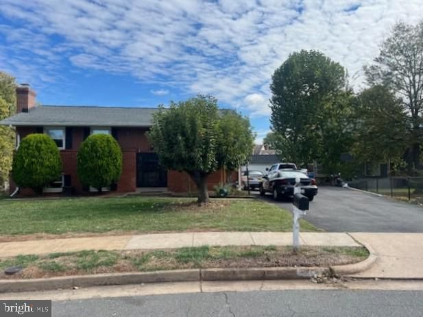 Exterior, Facade, Brick Facade, None