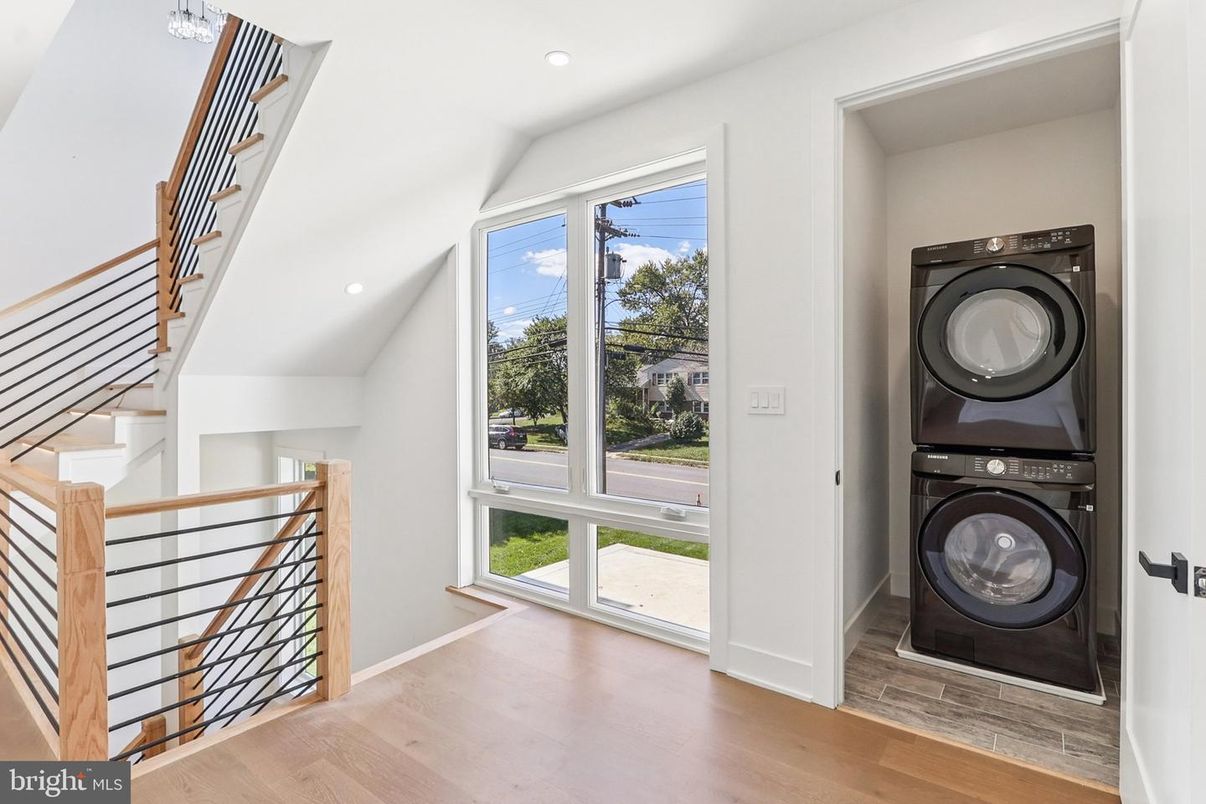 Interior, Recessed Lighting, Utility Closets, Washer, Wood Texture Flooring