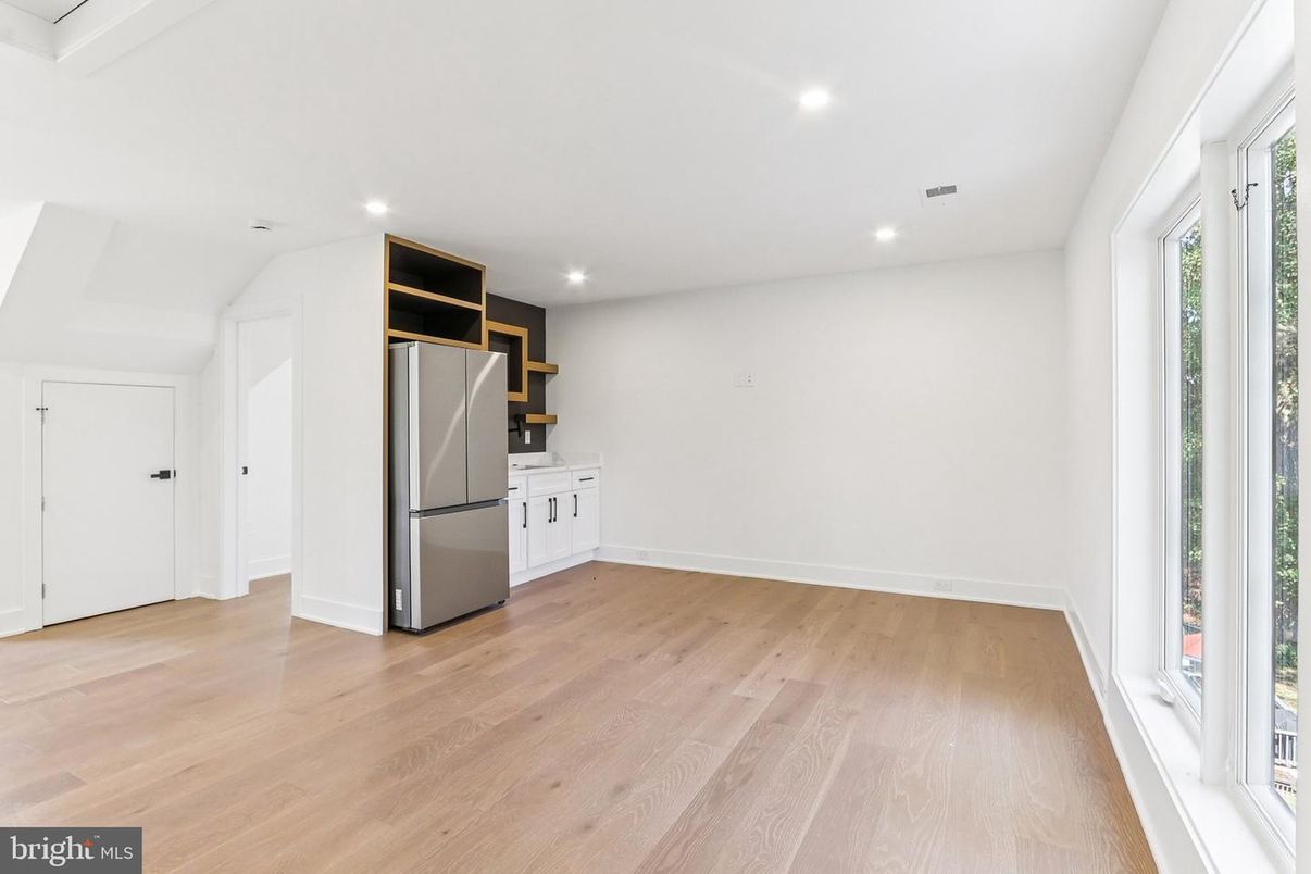 Empty room, Interior, Kitchen, Recessed Lighting, Wood Texture Flooring