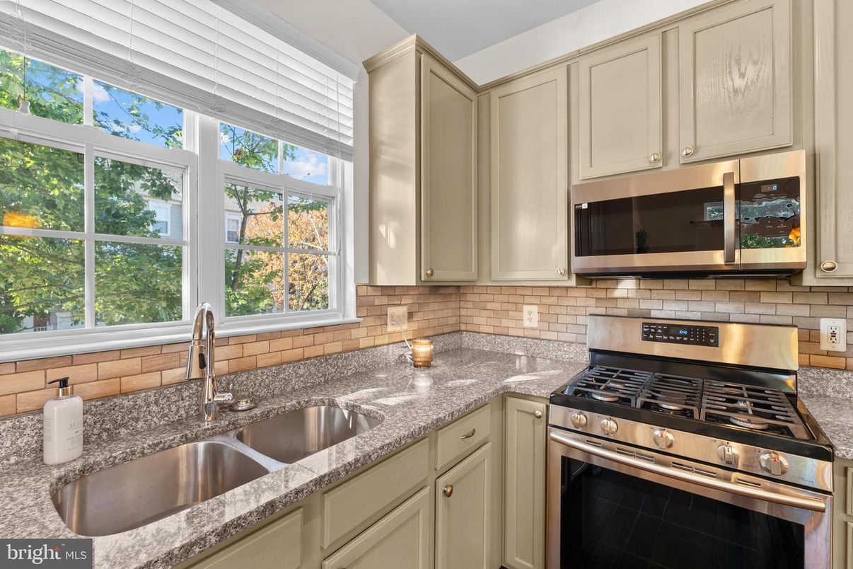 Interior, Kitchen, Stainless Steel Appliances