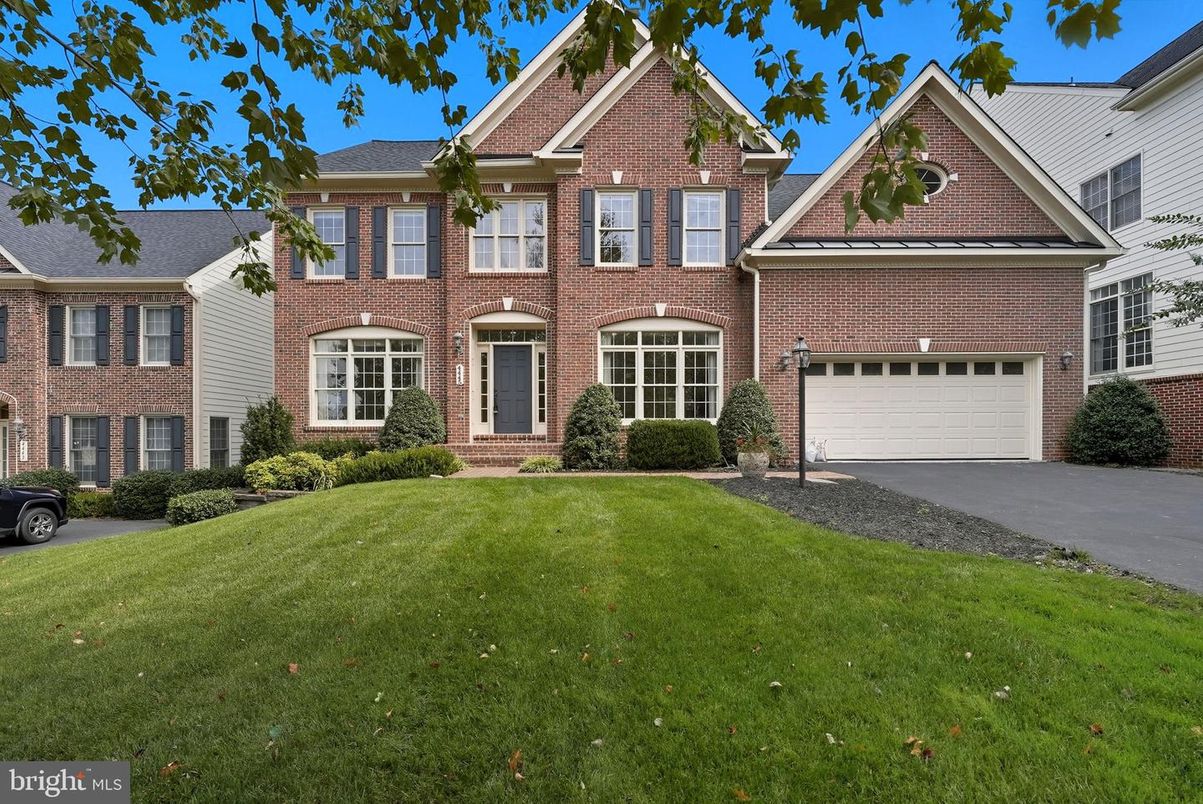 Attached, Exterior, Facade, Brick Facade, Brick Traditional