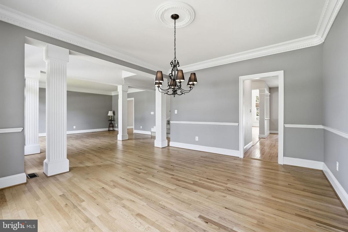 Chandelier, Empty room, Interior, Wood Texture Flooring