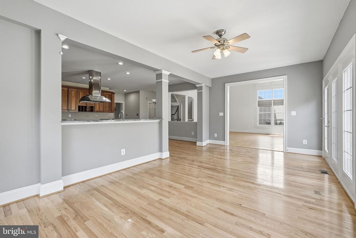 Empty room, Interior, Kitchen, Recessed Lighting, Wood Texture Flooring