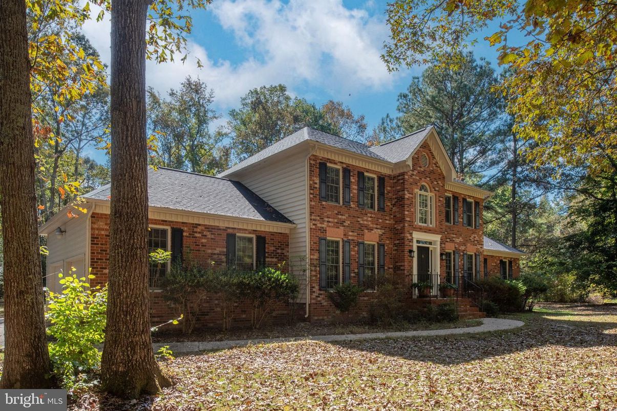 Exterior, Facade, Brick Facade, Brick Traditional