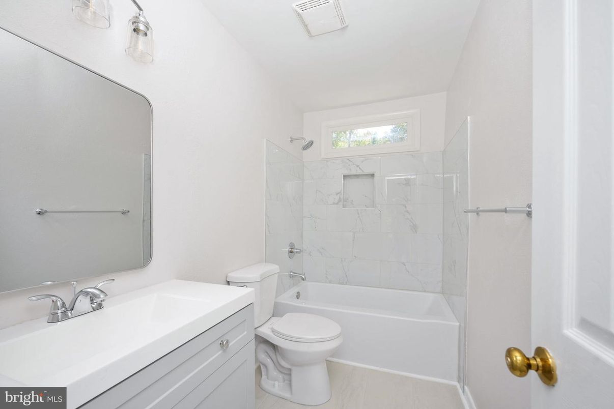 Bathroom, Interior, Marble Walls