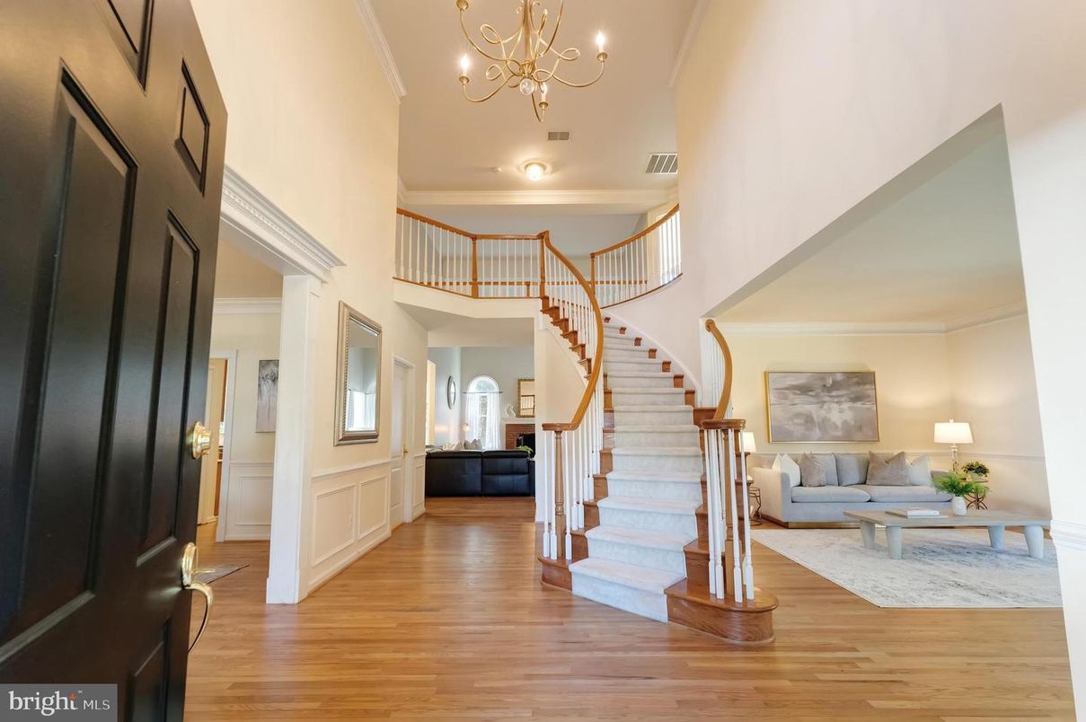 Chandelier, Interior, Living room, Wood Texture Flooring