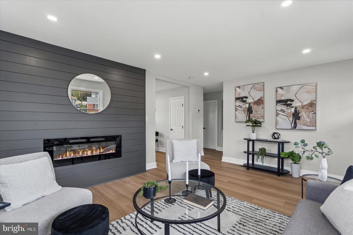 Fireplace, Interior, Living room, Recessed Lighting, Wood Texture Flooring