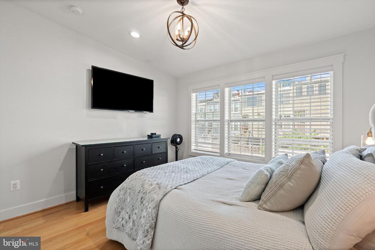 Bedroom, Interior, Pendant Lights, Recessed Lighting, Wood Texture Flooring