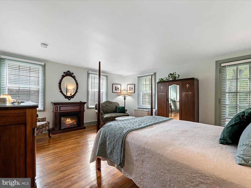 Bedroom, Fireplace, Interior, Wood Texture Flooring