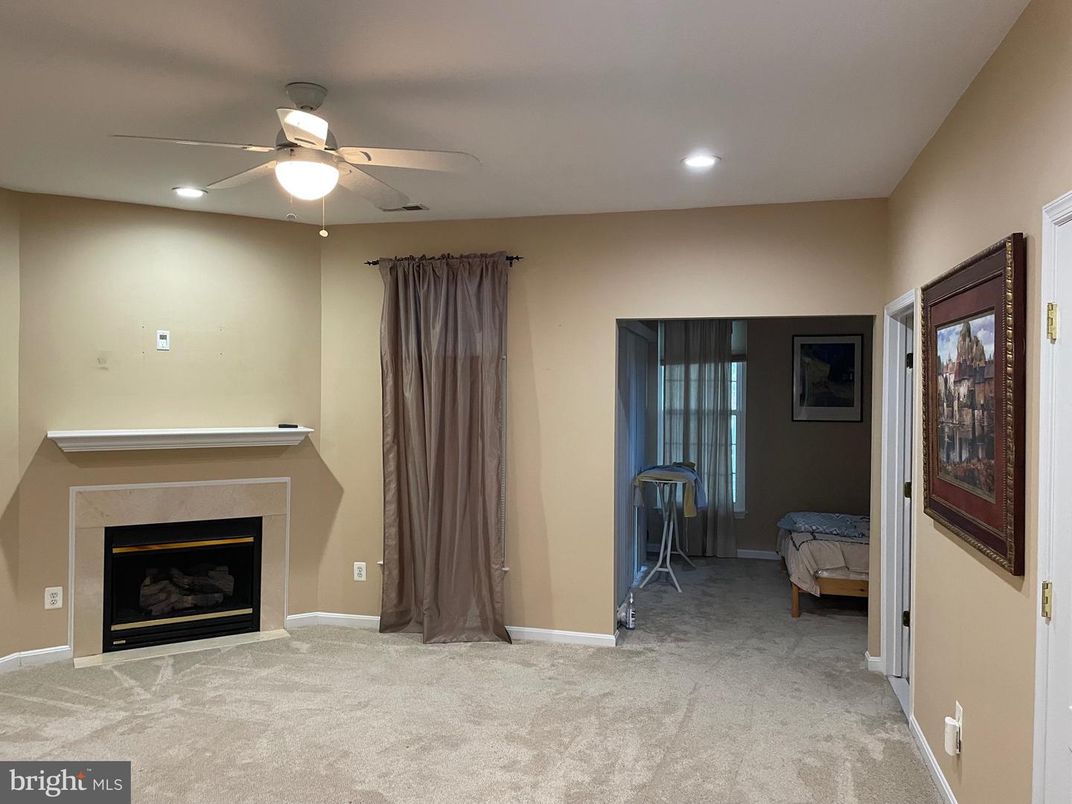 Empty room, Fireplace, Interior, Recessed Lighting