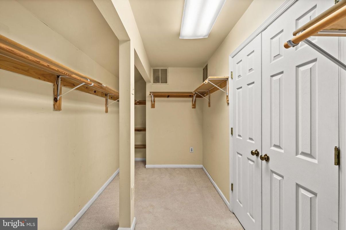 Interior, Walk-in Closets