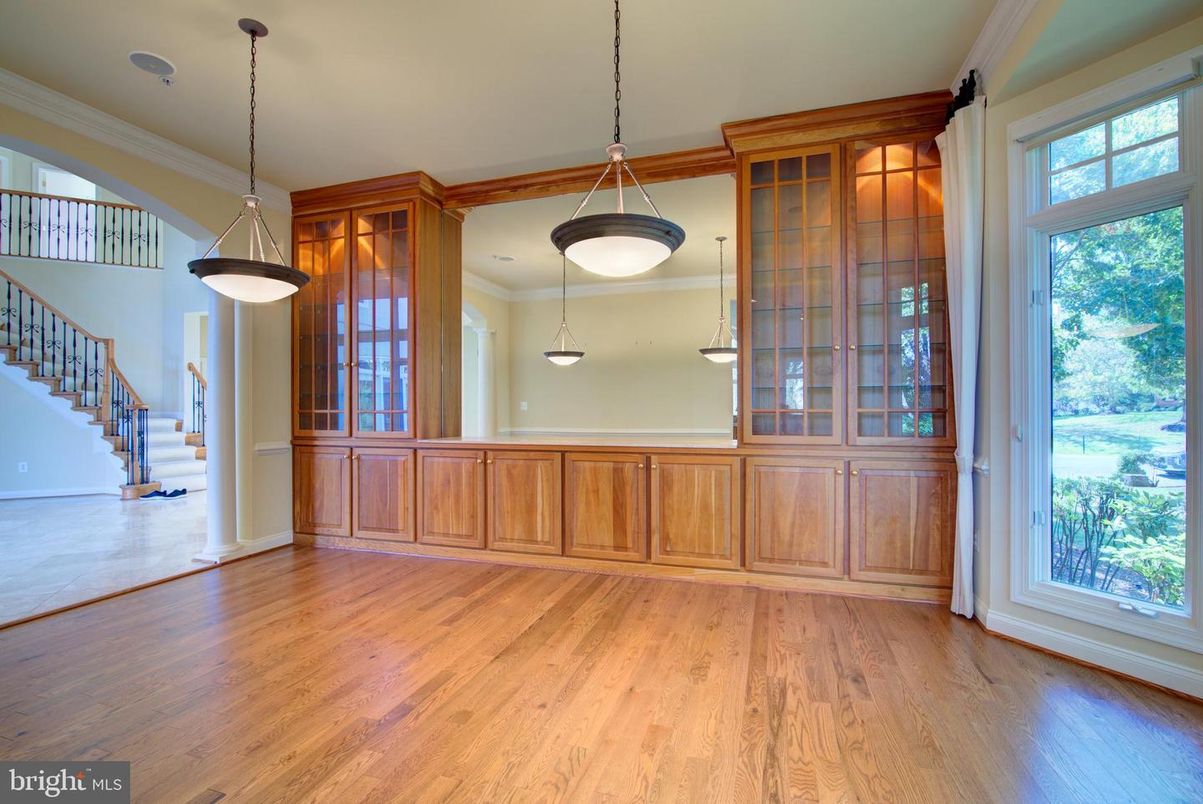 Interior, Pendant Lights, Wood Texture Flooring