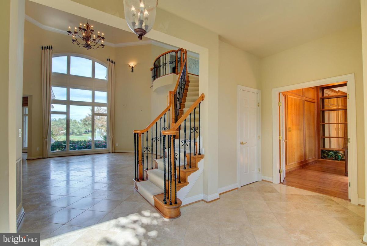 Chandelier, Interior, Wood Texture Flooring