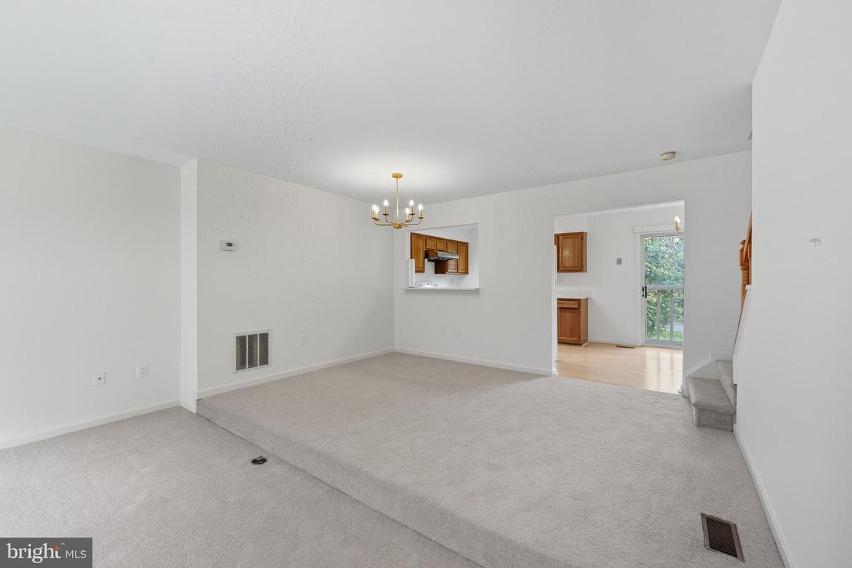 Chandelier, Empty room, Interior