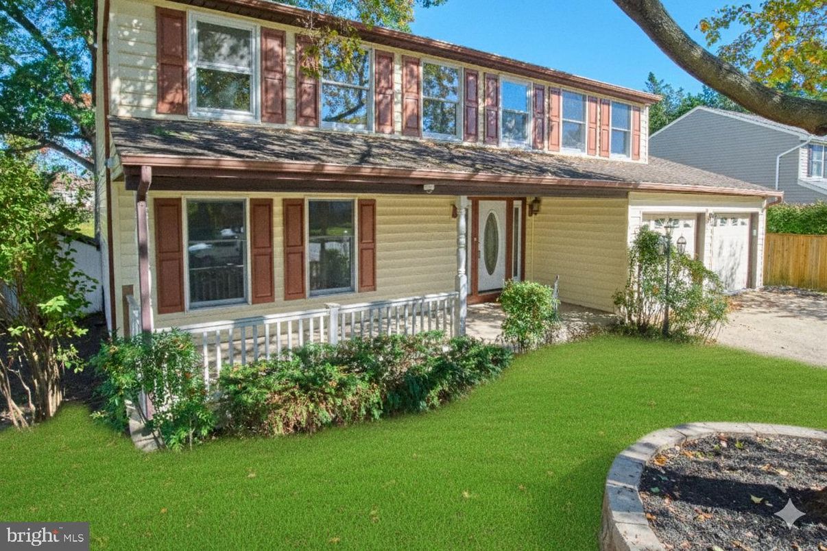 Exterior, Facade, Georgian