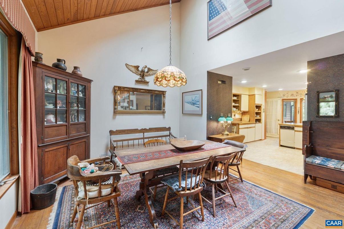 Dining room, Interior, Kitchen, Pendant Lights, Recessed Lighting, Wood Texture Flooring