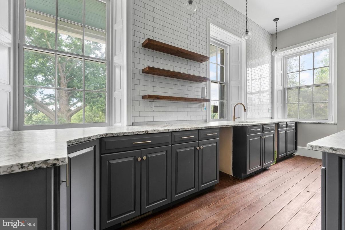 Interior, Kitchen, Pendant Lights, Wood Texture Flooring