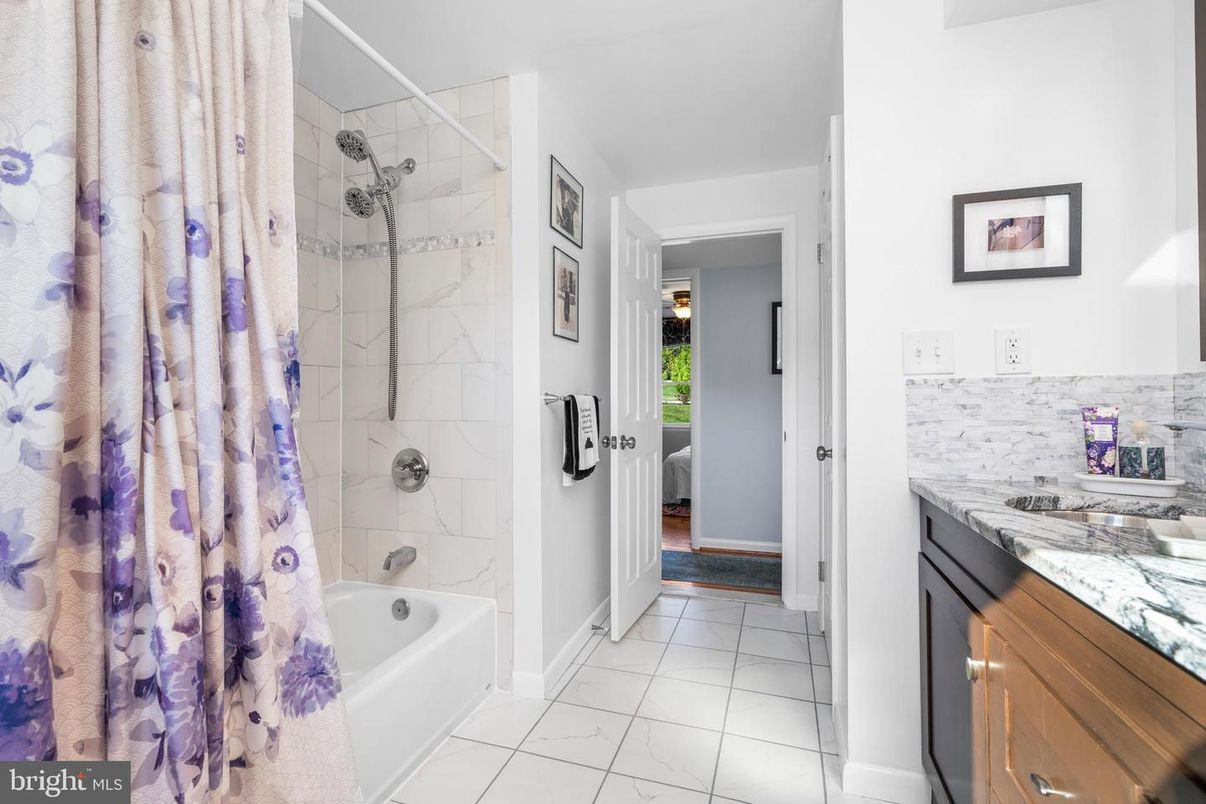 Bathroom, Interior, Marble, Marble Walls