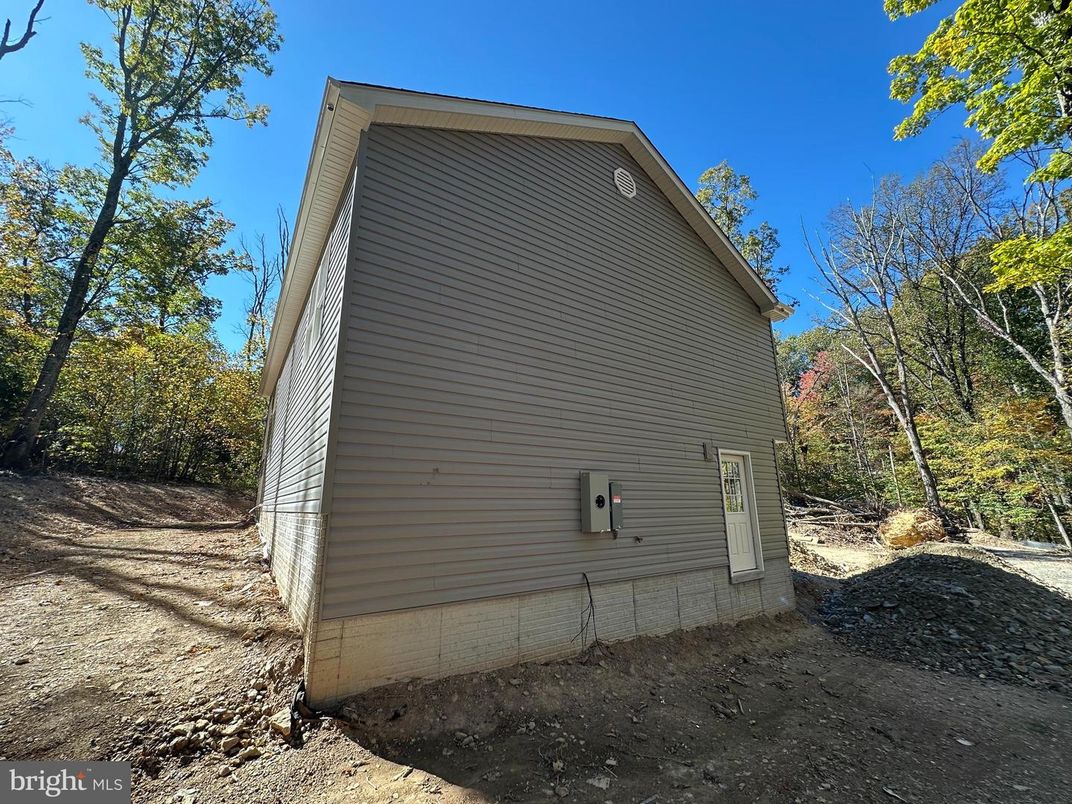 Detached Garage, Exterior