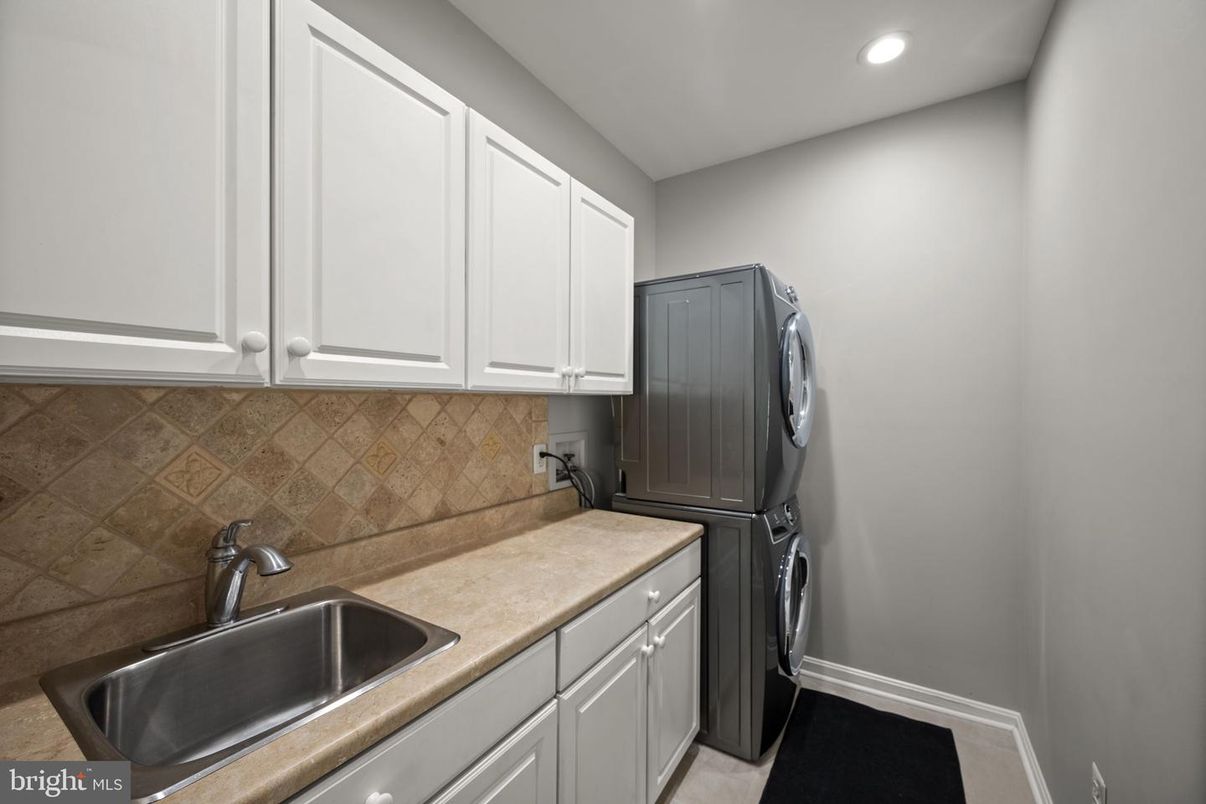 Interior, Recessed Lighting, Washer