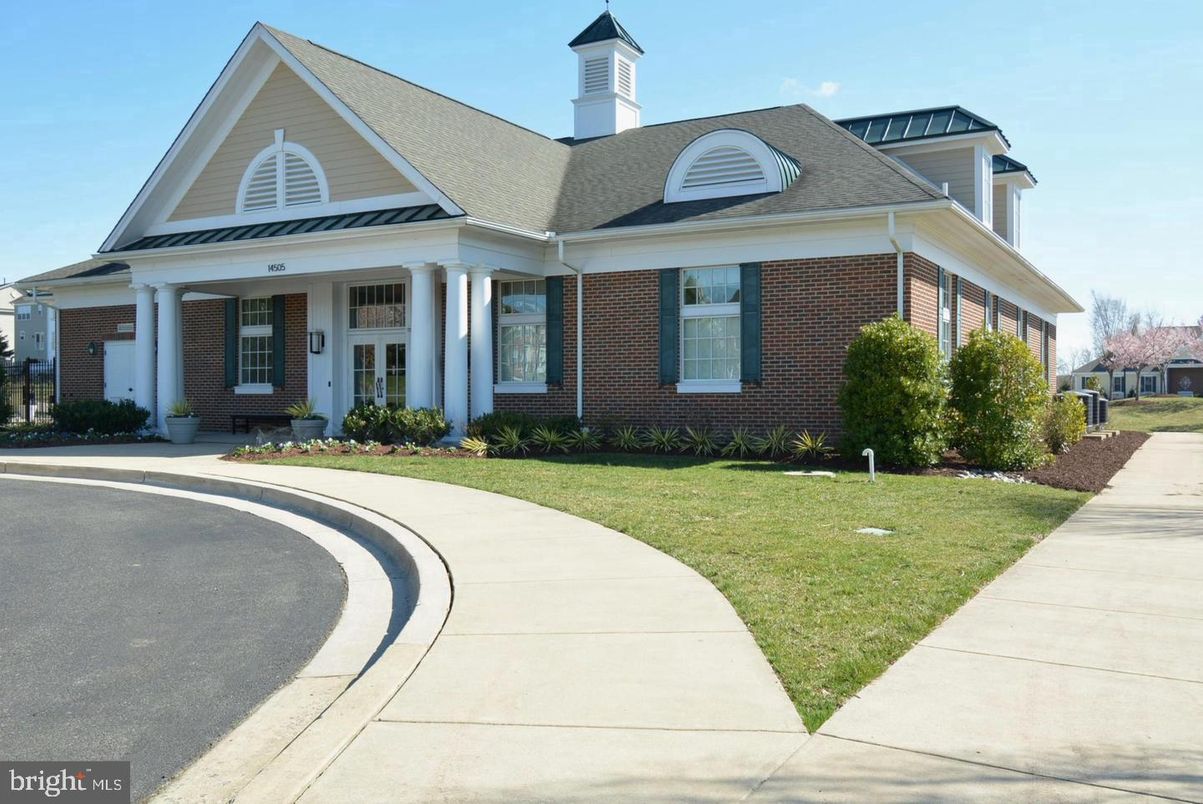 Exterior, Facade, Brick Facade, Farmhouse